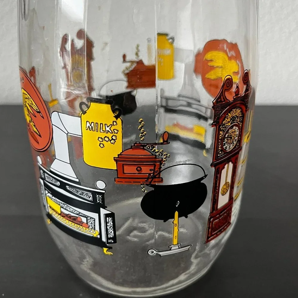Vintage Arc France Glass Hinged 1.5L Canister // Early American Colonial Pattern